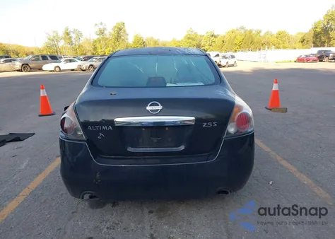 2010 Nissan Altima 2.5 S z USA, uszkodzony, nr VIN 1N4AL2APXAN415825